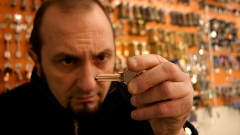 does home insurance cover locksmith